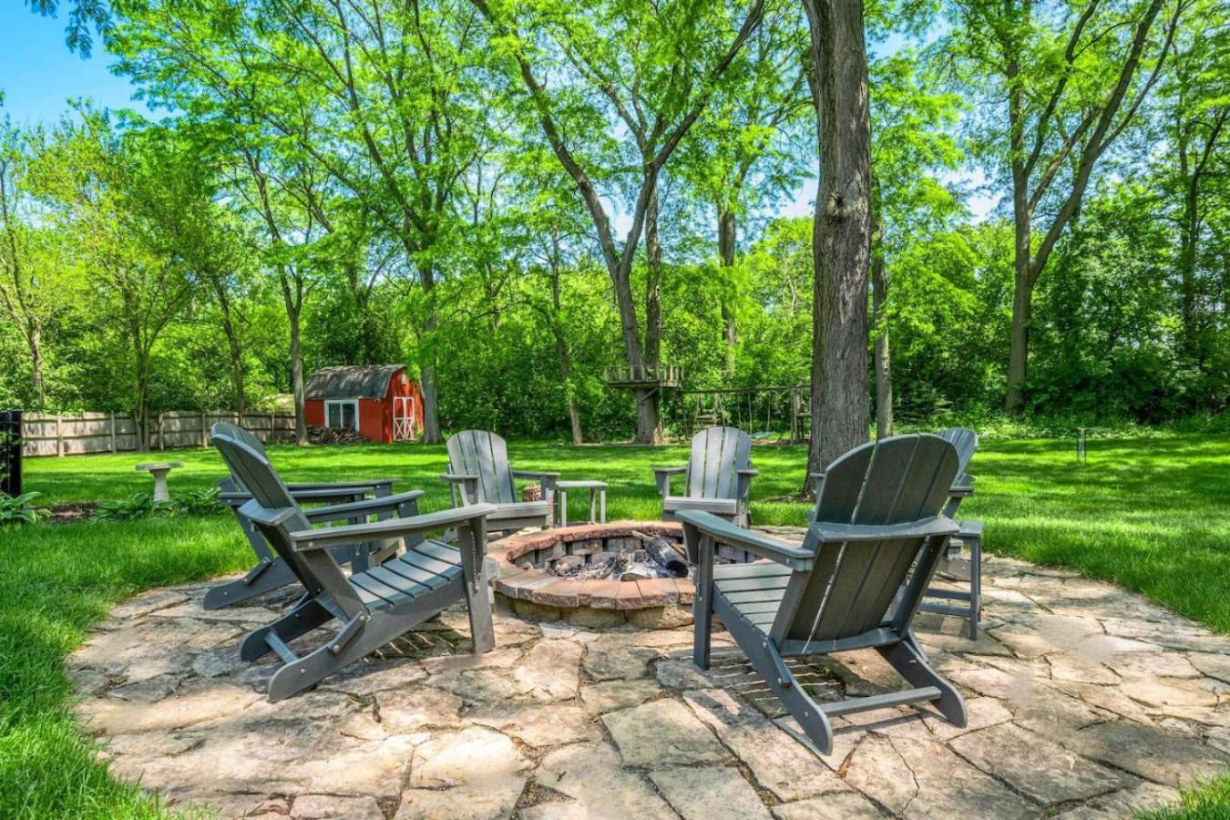 Spacious, Luxury Renovated Home With 4 Kings, Firepit Glen Ellyn Екстериор снимка
